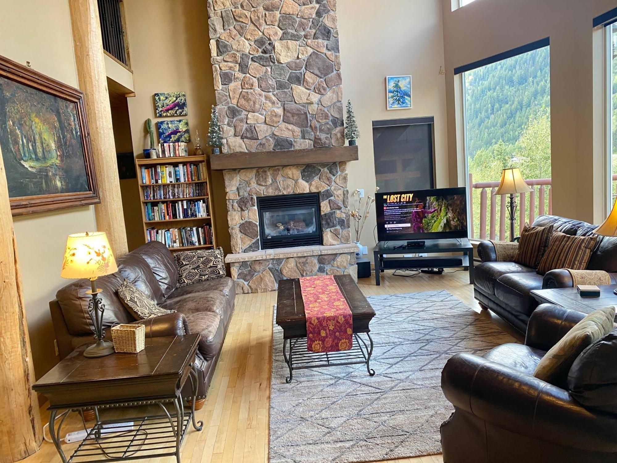 Morrisey Chalet At Sun Peaks Esterno foto