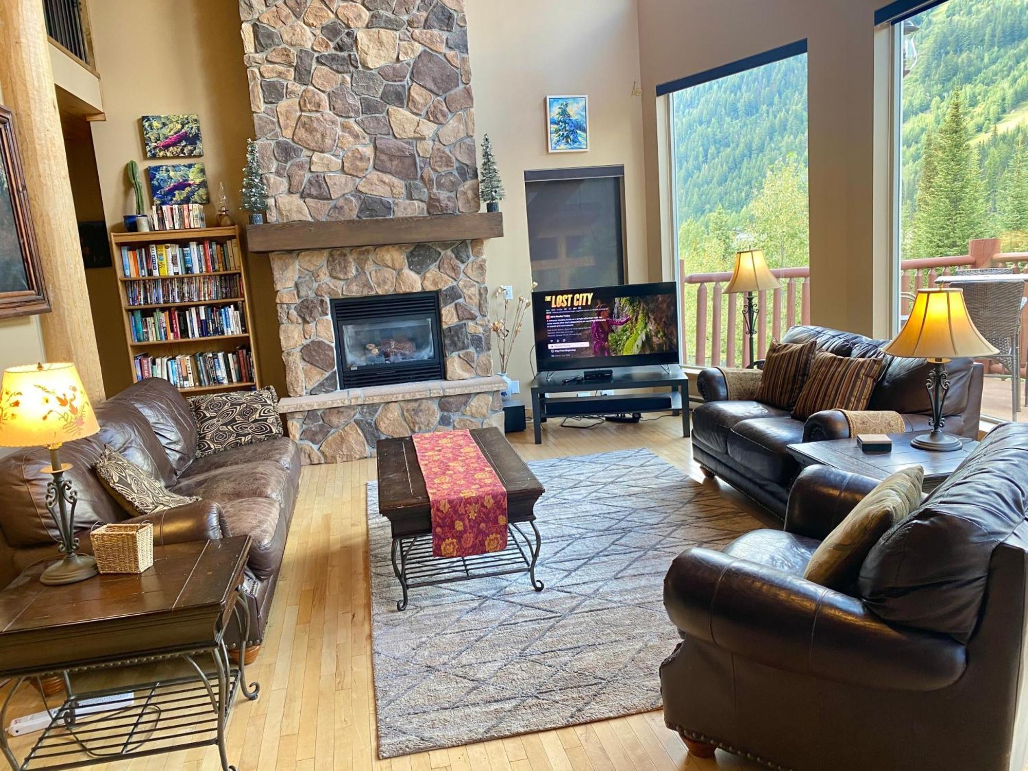 Morrisey Chalet At Sun Peaks Esterno foto