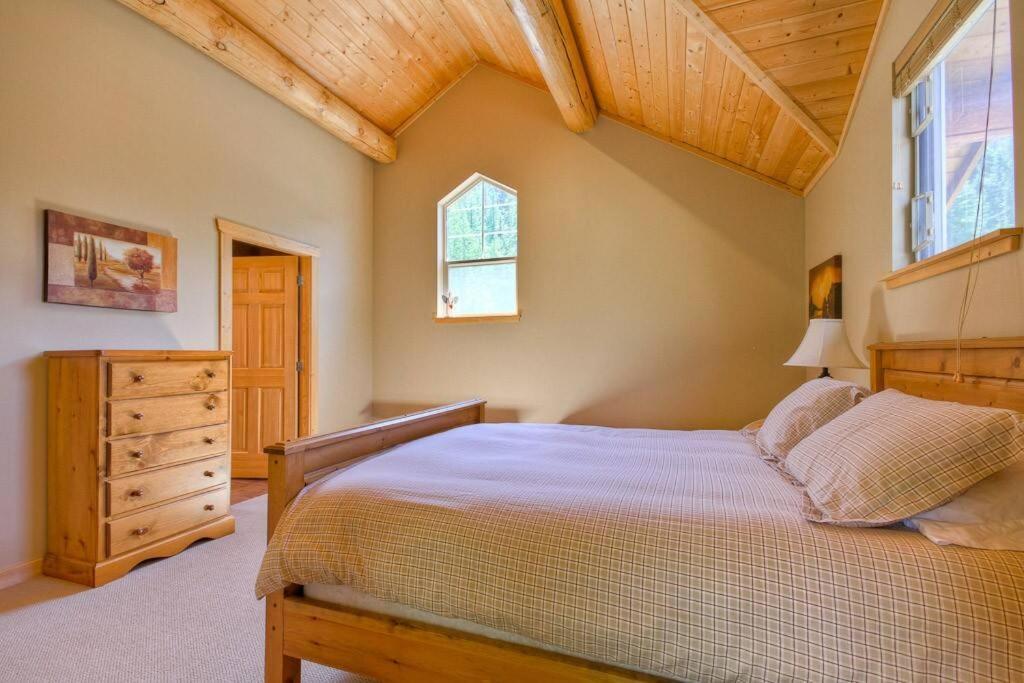 Morrisey Chalet At Sun Peaks Esterno foto